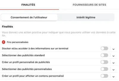 Deux onglets, consentement et intérêt légitime, et pour chaque onglet une liste de finalité de traitement de la donnée.