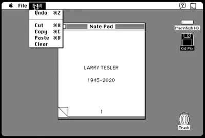 Capture d'écran de Mac OS 9, avec un éditeur de texte ouvert dans lequel il est écrit "Larry Tesler 1945-2020"